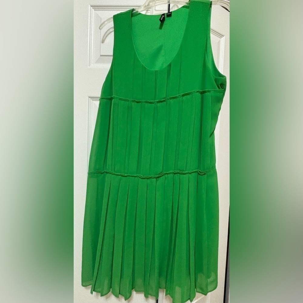 Green Milano pleated fancy bold dress